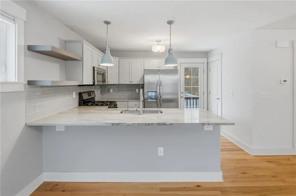12 Park Avenue Narragansett RI 02882