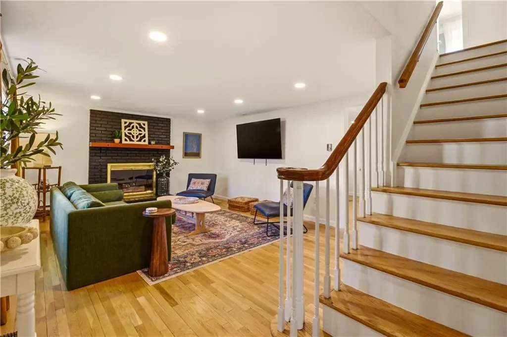 8 Monterey Drive Bristol RI 02809