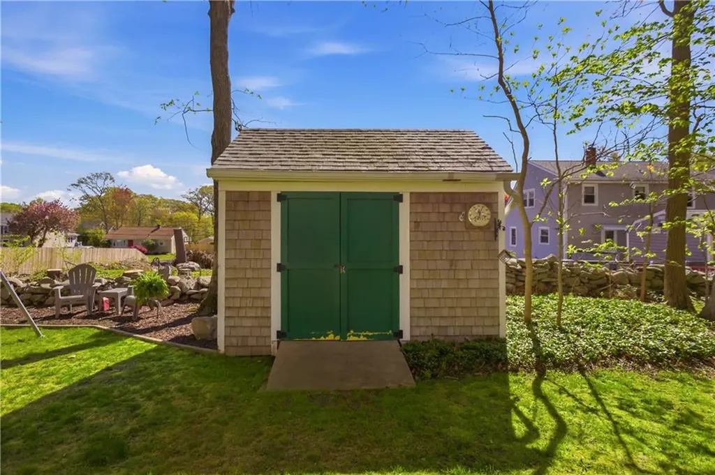8 Monterey Drive Bristol RI 02809