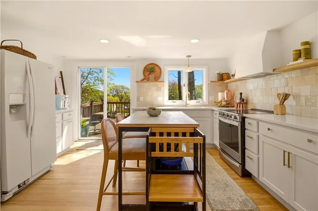 8 Monterey Drive Bristol RI 02809