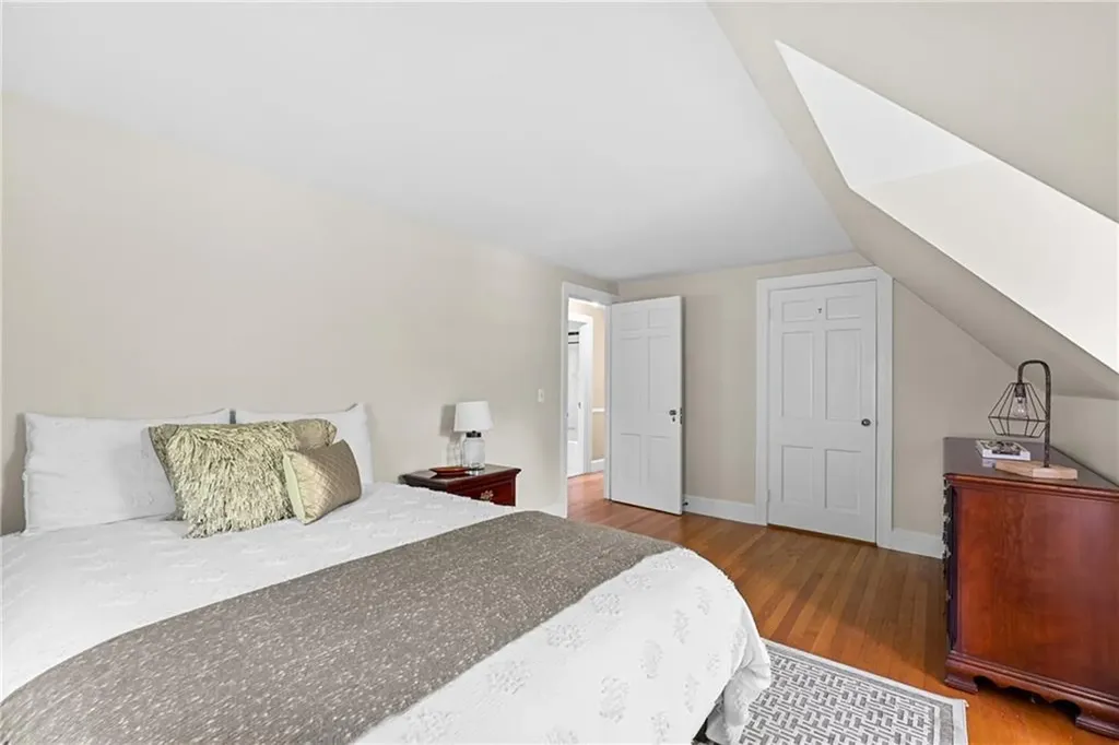 72 Ferry Lane Barrington RI 02806