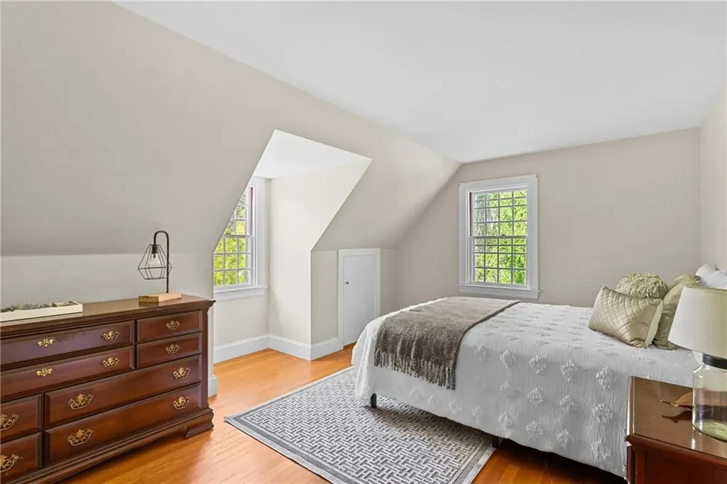 72 Ferry Lane Barrington RI 02806