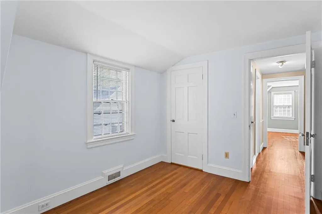 72 Ferry Lane Barrington RI 02806