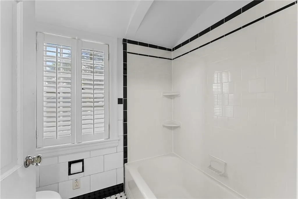 72 Ferry Lane Barrington RI 02806