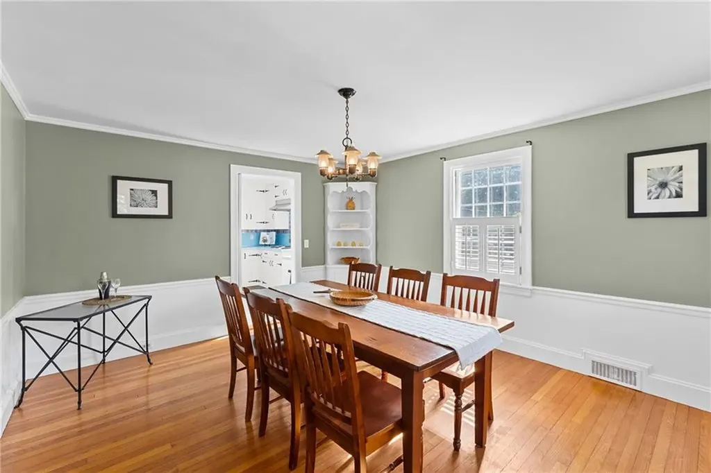 72 Ferry Lane Barrington RI 02806