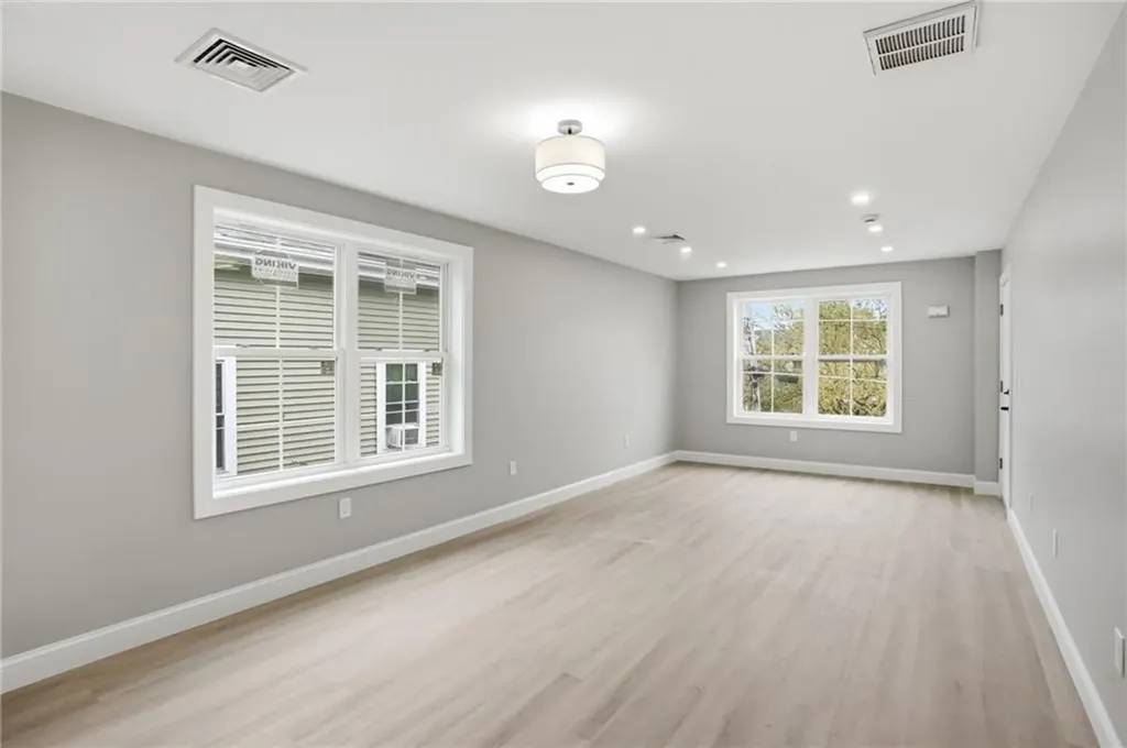 307 Oxford Street Providence RI 02905