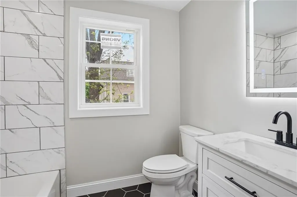 307 Oxford Street Providence RI 02905