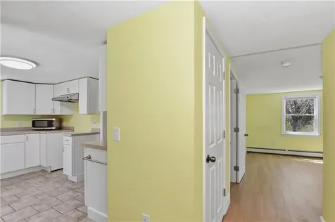58 Vaucluse Avenue Middletown RI 02842