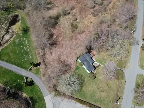 58 Vaucluse Avenue Middletown RI 02842