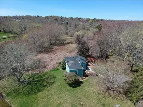 58 Vaucluse Avenue Middletown RI 02842