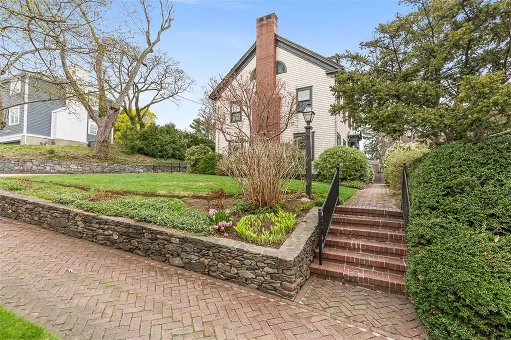 76 Freeman Parkway Providence RI 02906