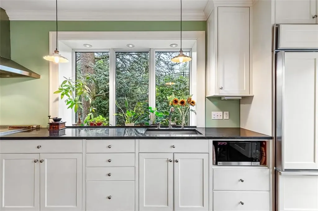 76 Freeman Parkway Providence RI 02906