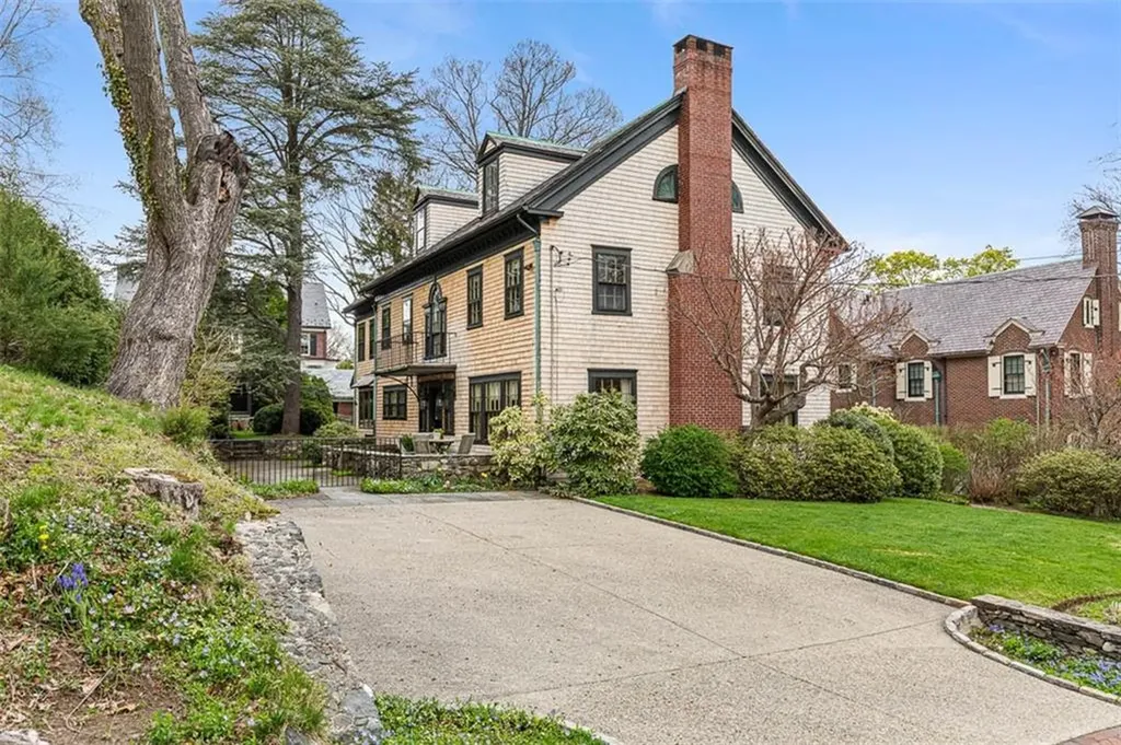 76 Freeman Parkway Providence RI 02906