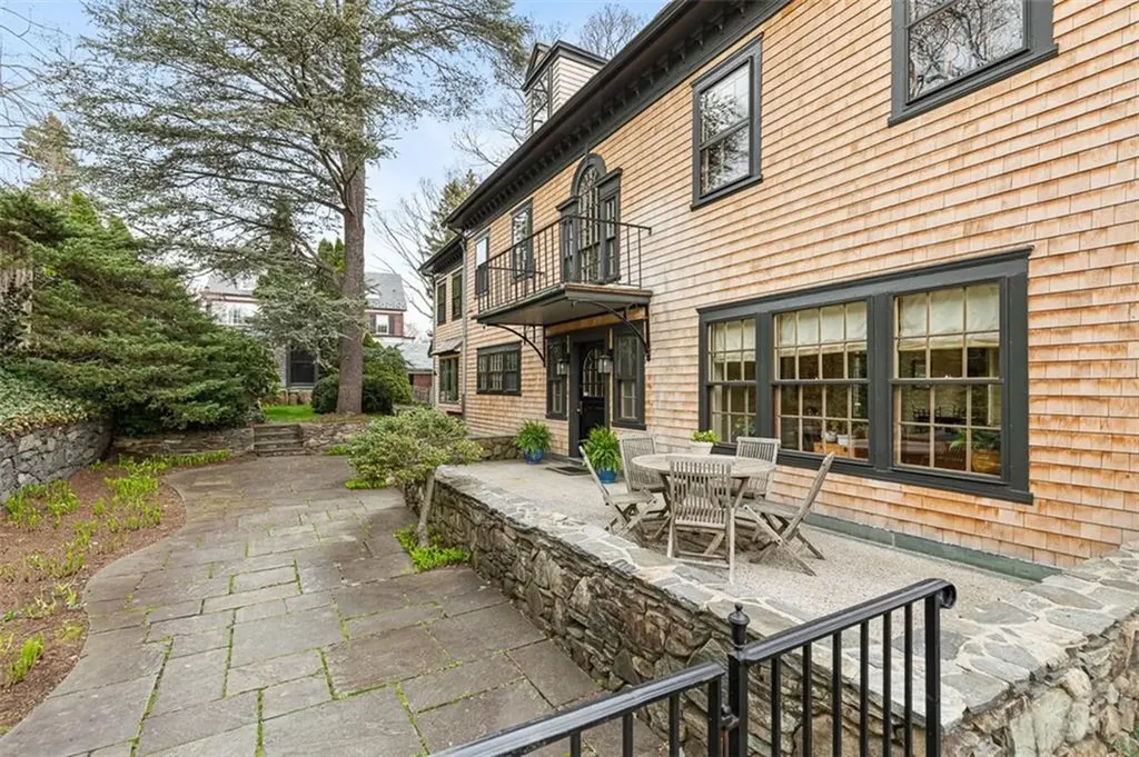 76 Freeman Parkway Providence RI 02906