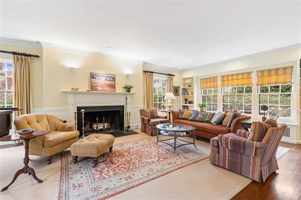 76 Freeman Parkway Providence RI 02906