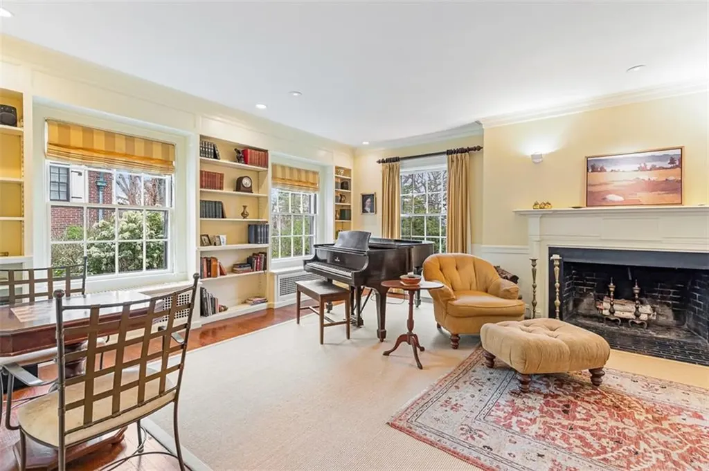 76 Freeman Parkway Providence RI 02906
