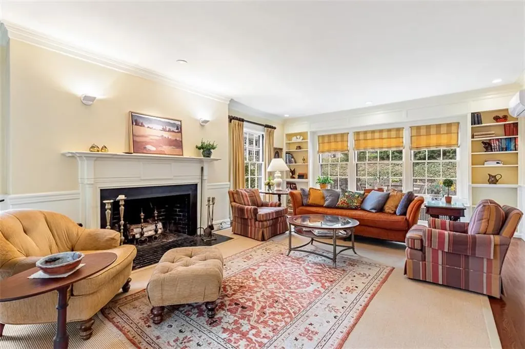 76 Freeman Parkway Providence RI 02906