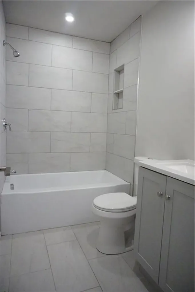 178 B Highland Street Cranston RI 02920