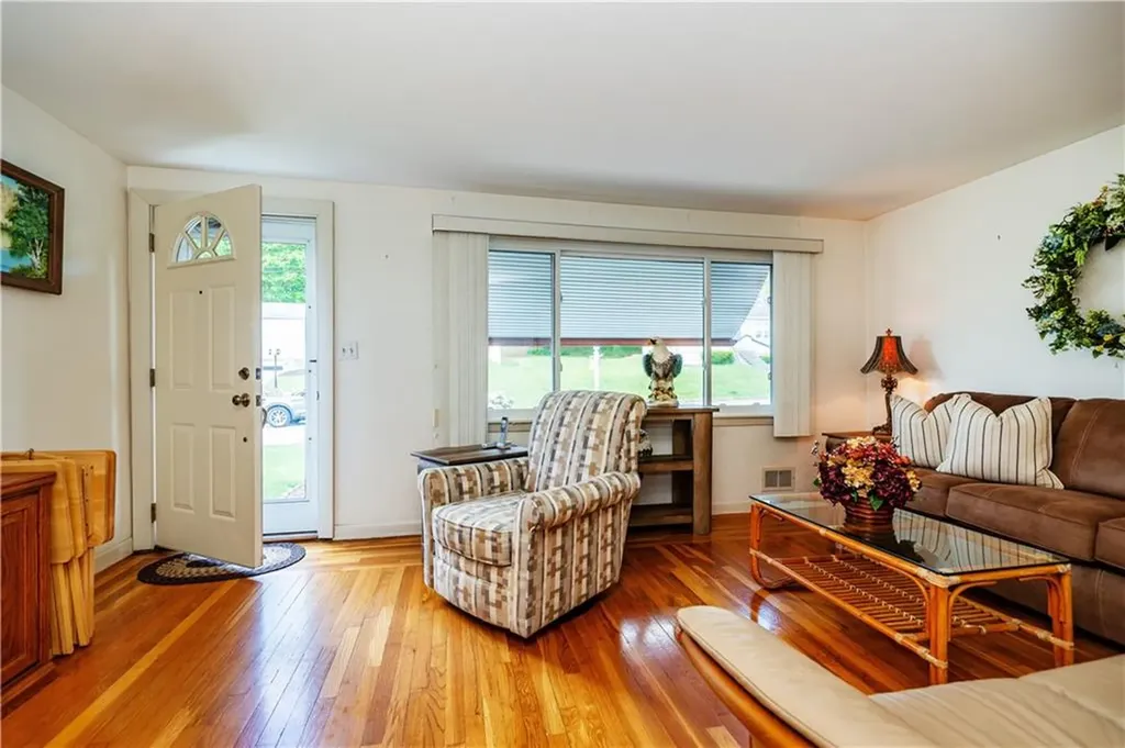 15 Lakeside Drive Smithfield RI 02917