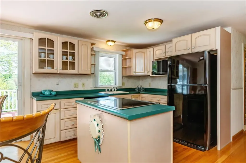 15 Lakeside Drive Smithfield RI 02917