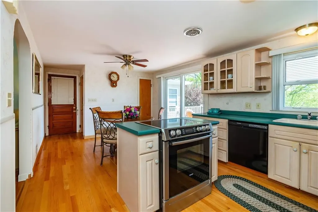 15 Lakeside Drive Smithfield RI 02917