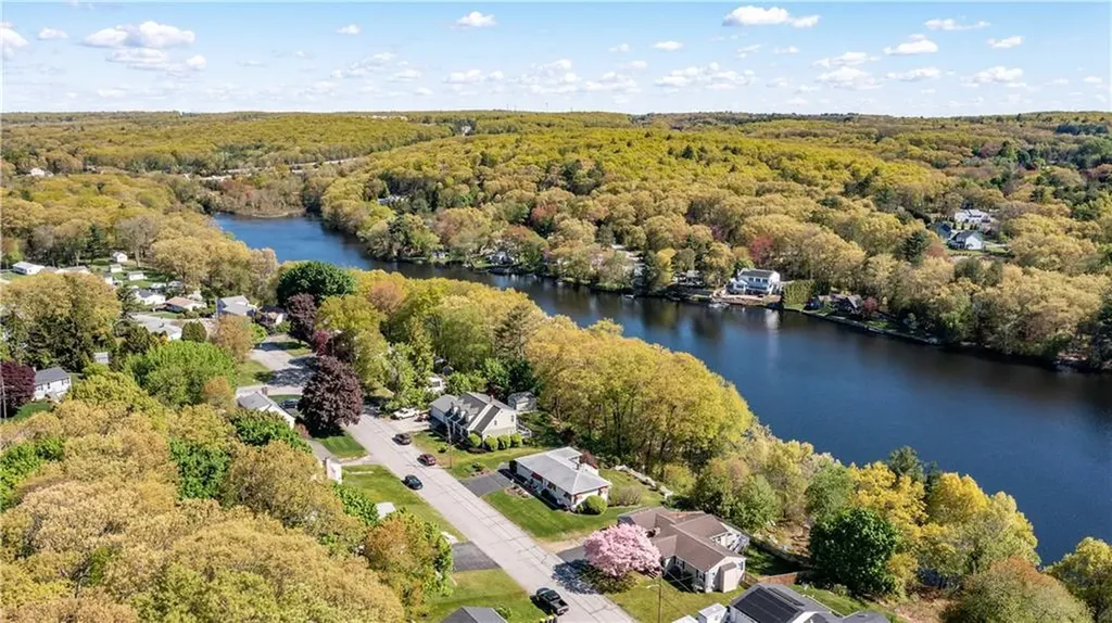15 Lakeside Drive Smithfield RI 02917