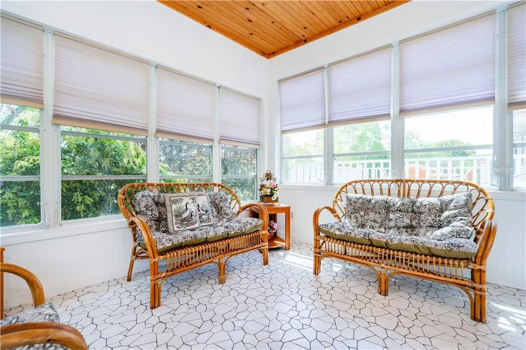 15 Lakeside Drive Smithfield RI 02917