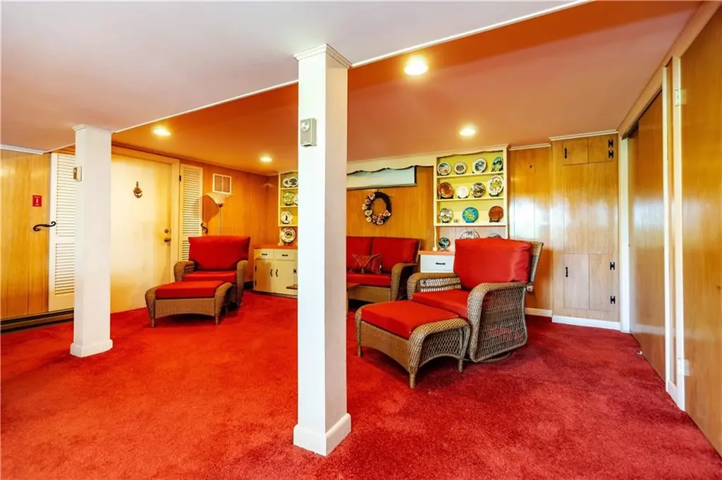 15 Lakeside Drive Smithfield RI 02917