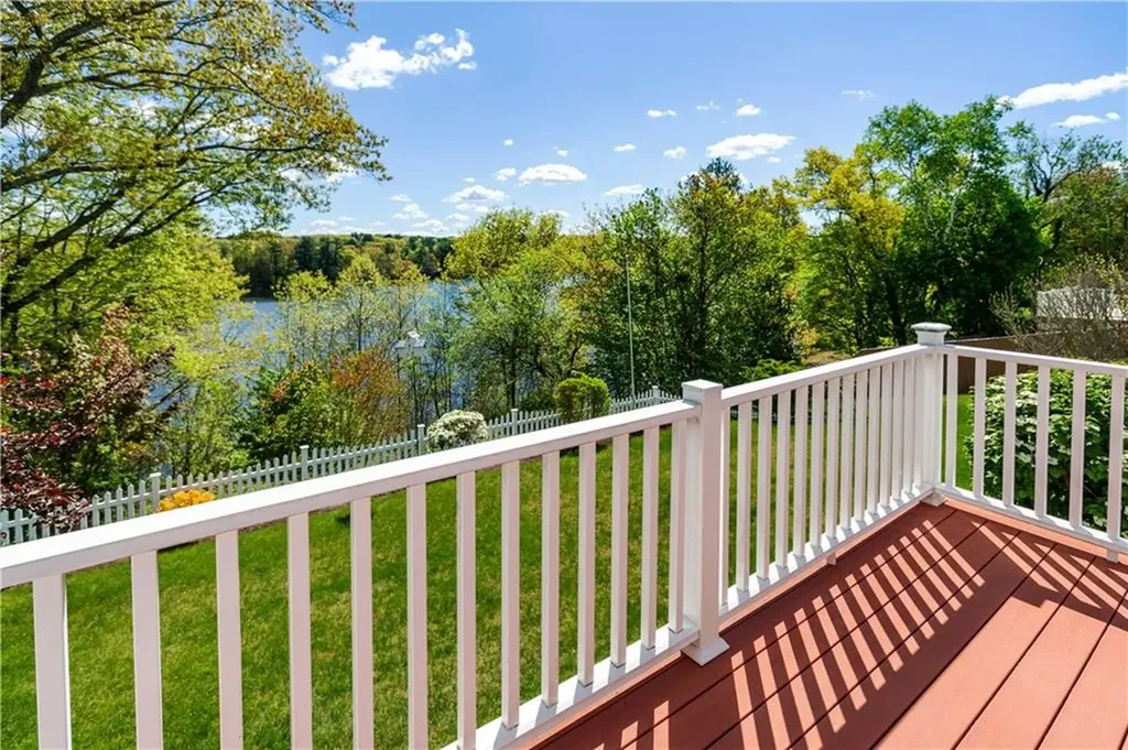 15 Lakeside Drive Smithfield RI 02917