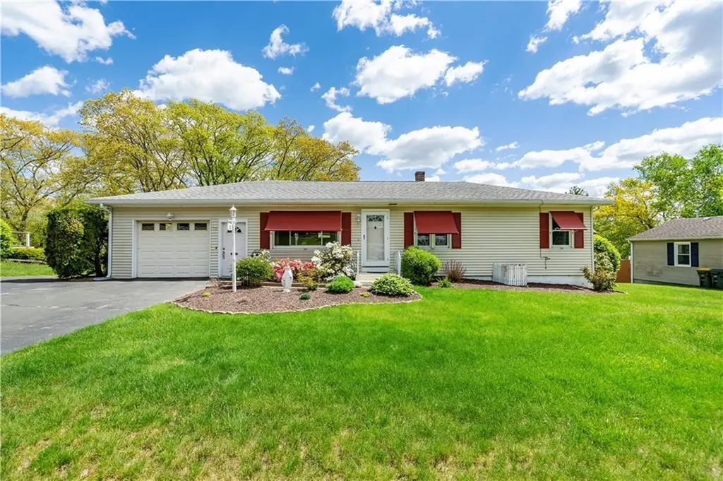 15 Lakeside Drive Smithfield RI 02917