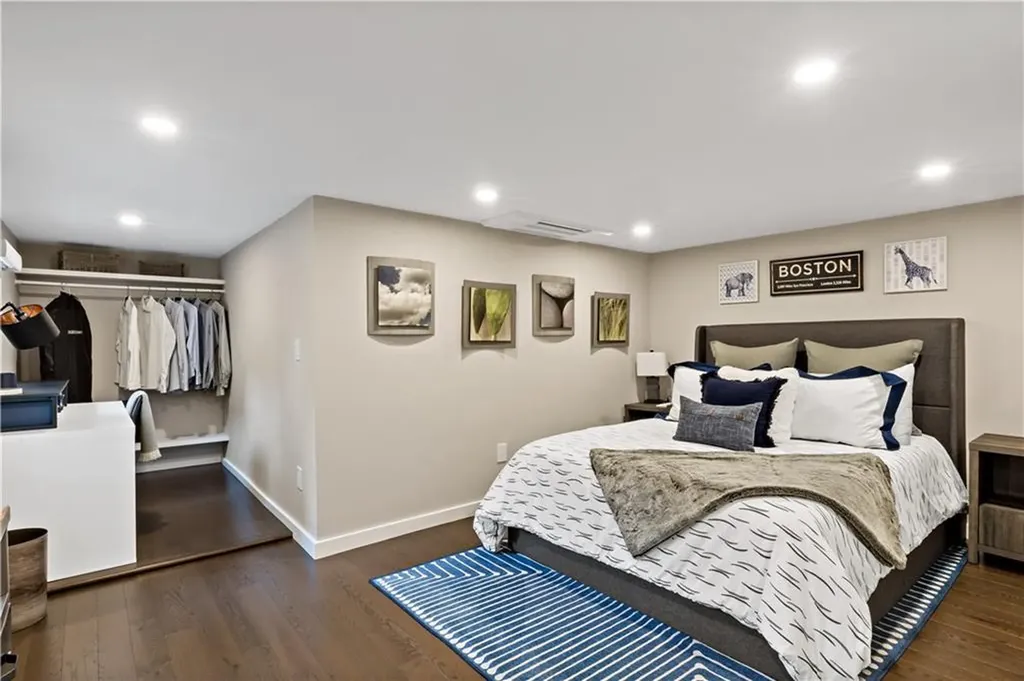 166 New Meadow Road Barrington RI 02806