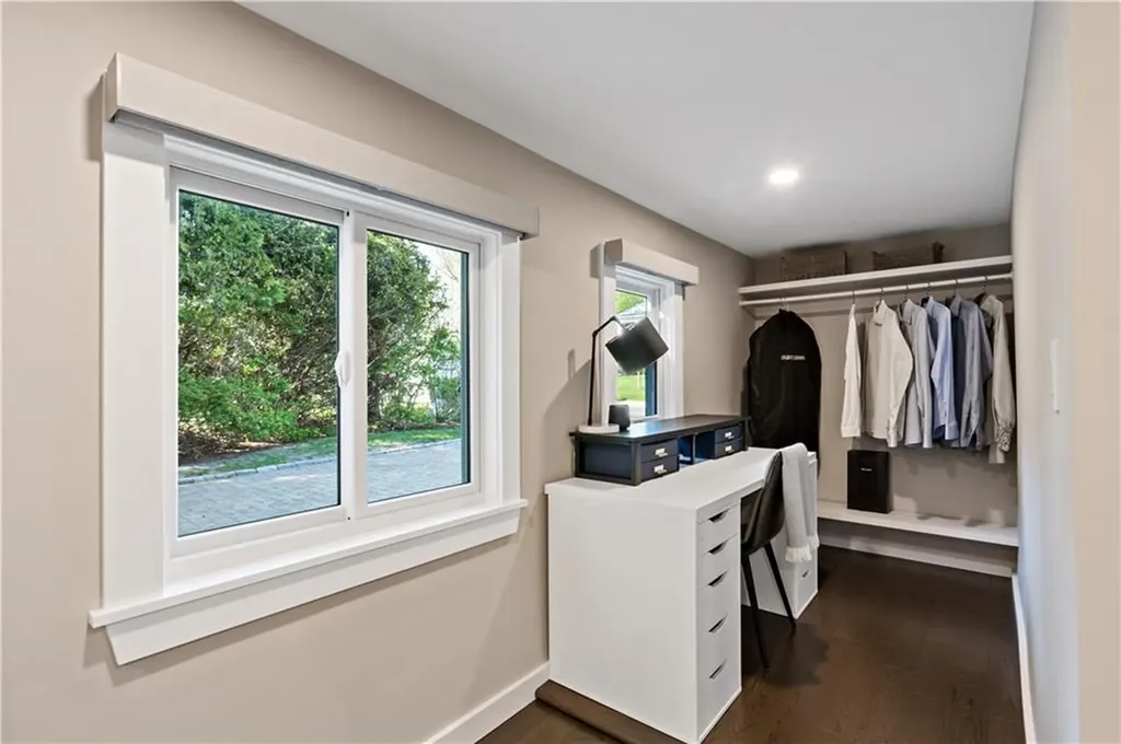 166 New Meadow Road Barrington RI 02806
