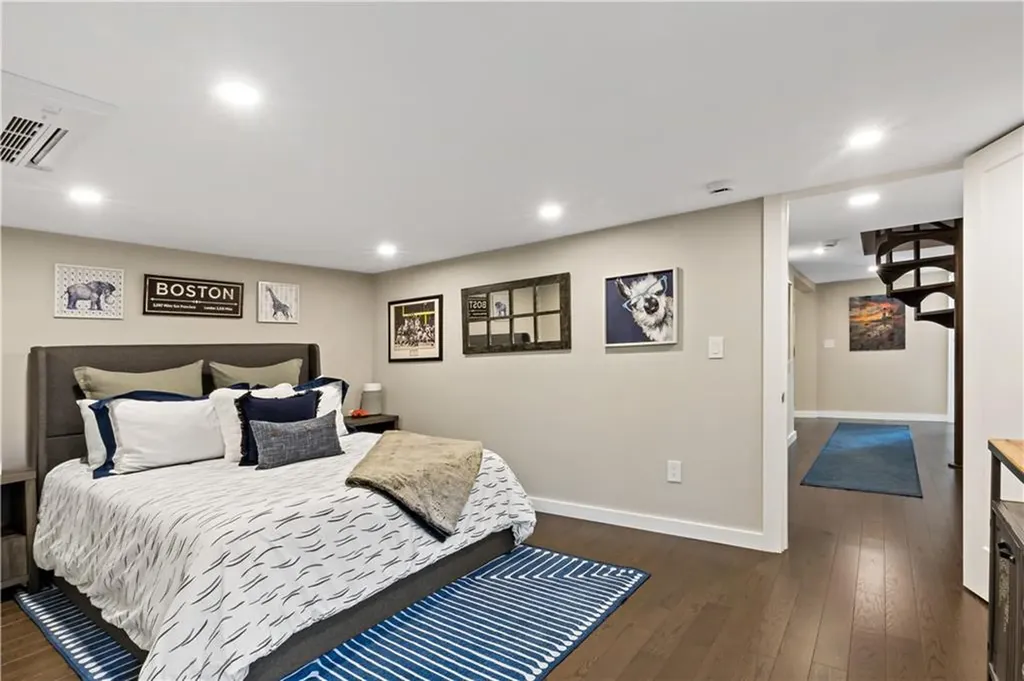 166 New Meadow Road Barrington RI 02806