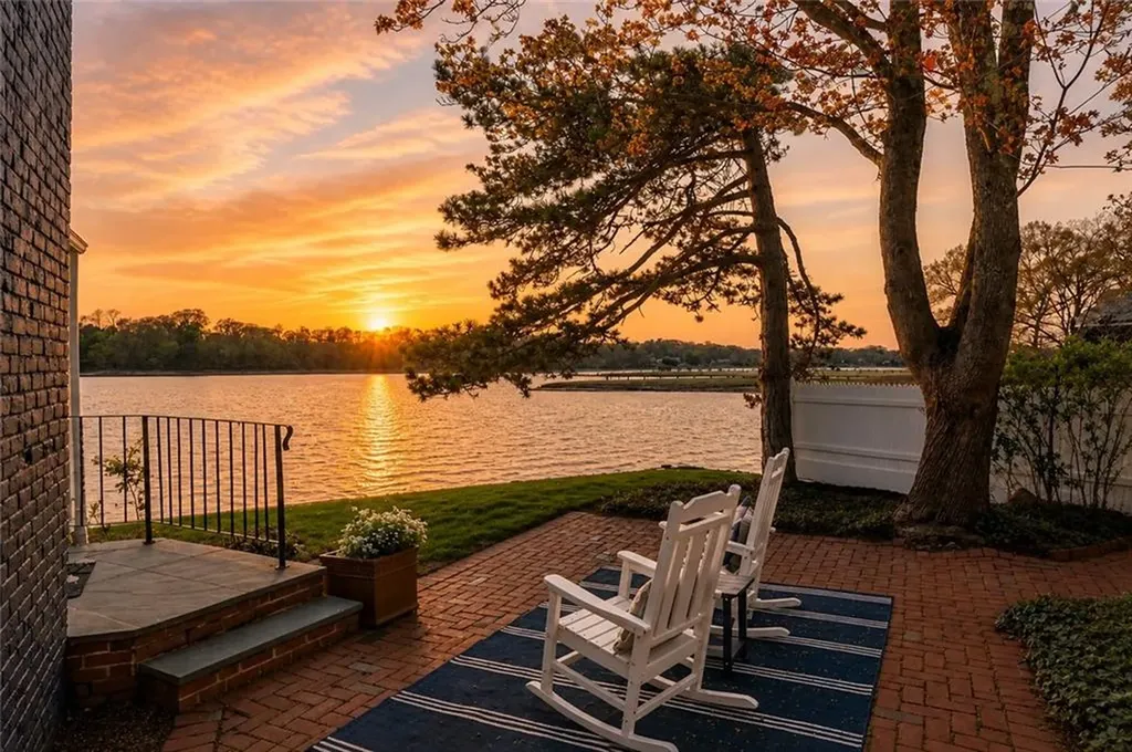 166 New Meadow Road Barrington RI 02806