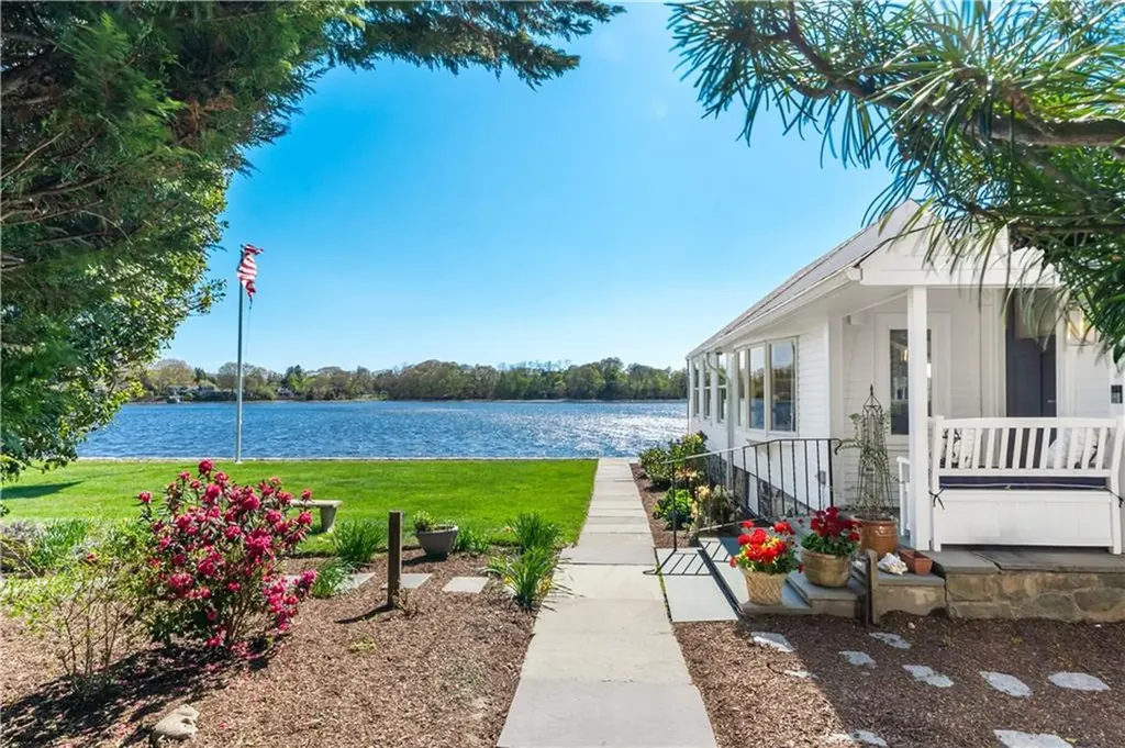 166 New Meadow Road Barrington RI 02806