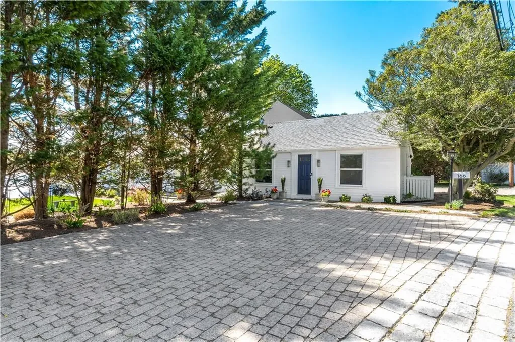 166 New Meadow Road Barrington RI 02806