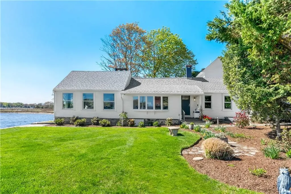 166 New Meadow Road Barrington RI 02806