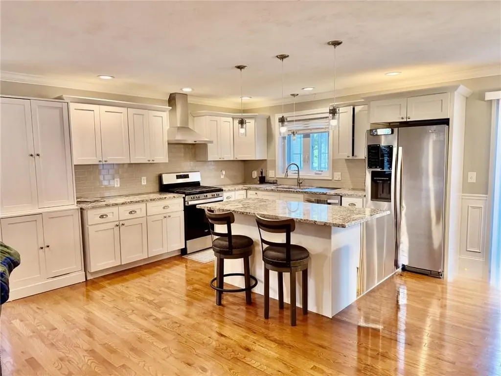 571 Fruit Hill Avenue North Providence RI 02911
