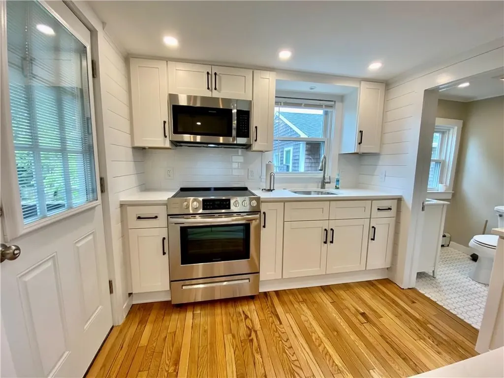 5 Simmons Street Newport RI 02840