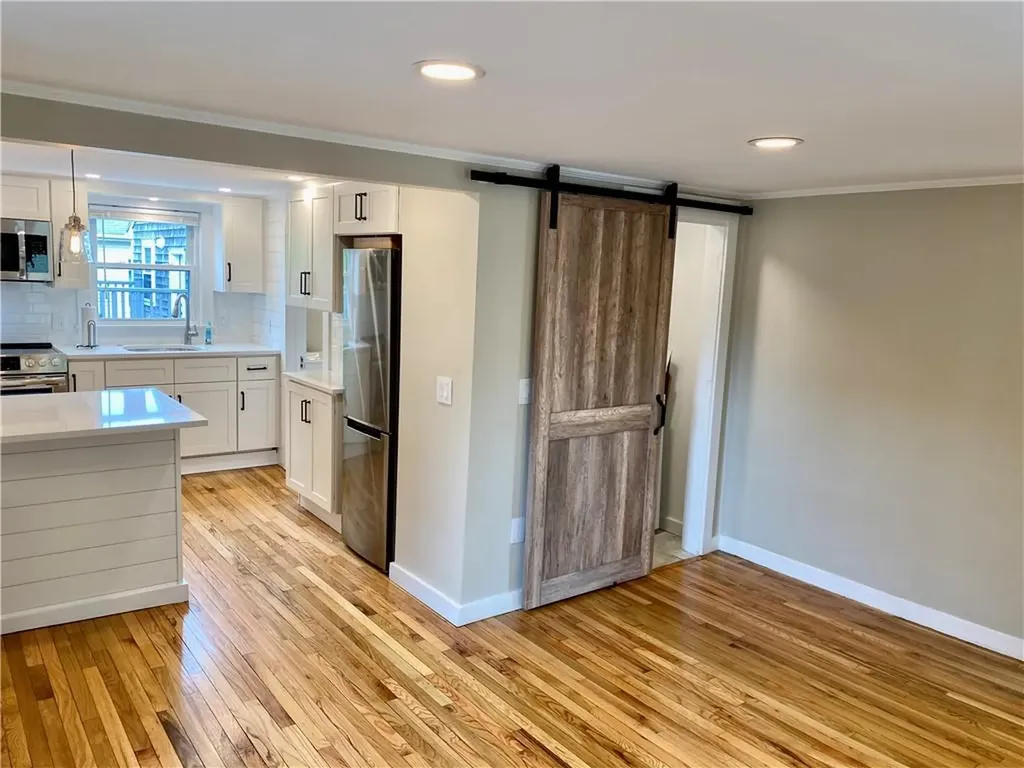 5 Simmons Street Newport RI 02840
