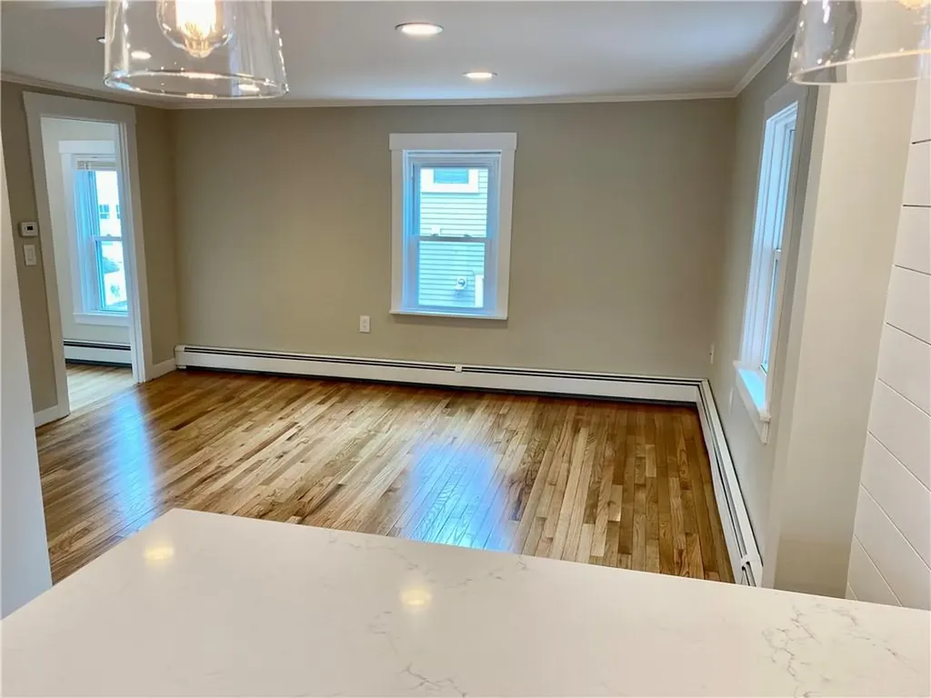 5 Simmons Street Newport RI 02840