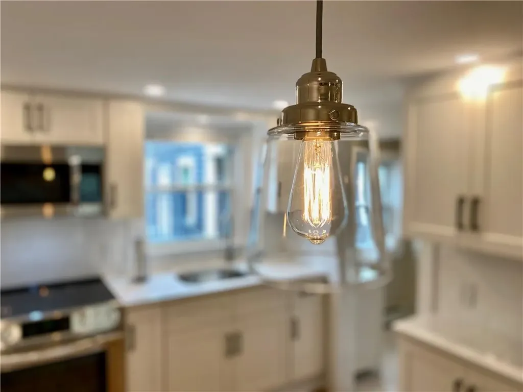 5 Simmons Street Newport RI 02840