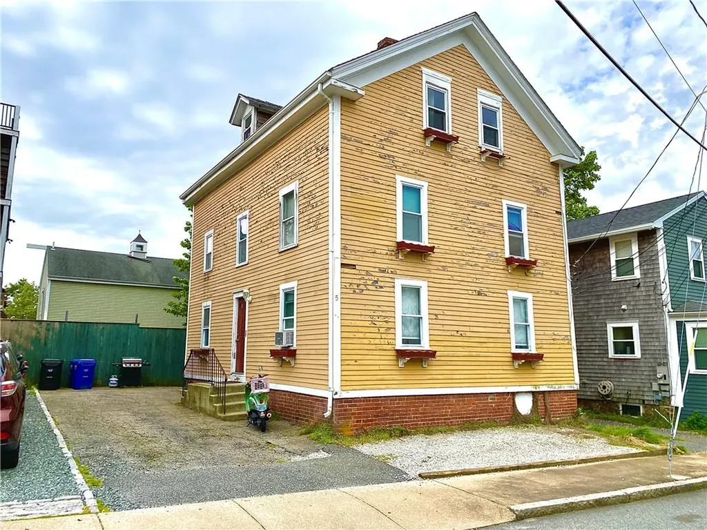 5 Simmons Street Newport RI 02840