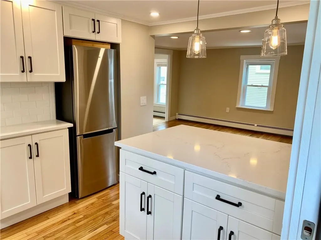 5 Simmons Street Newport RI 02840