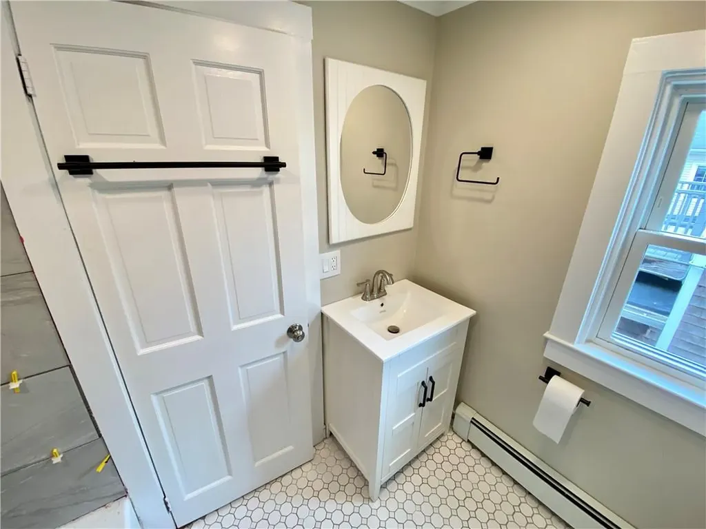 5 Simmons Street Newport RI 02840