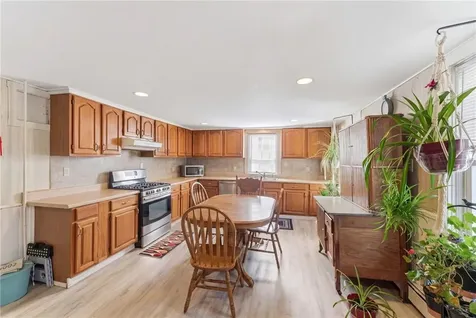 167 Central Street Lincoln RI 02838