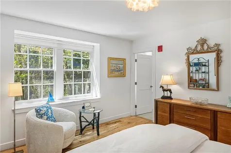 27 High Street Newport RI 02840