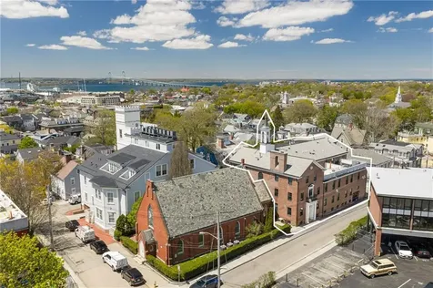27 High Street Newport RI 02840