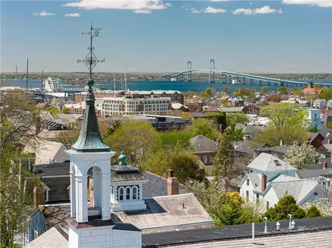 27 High Street Newport RI 02840