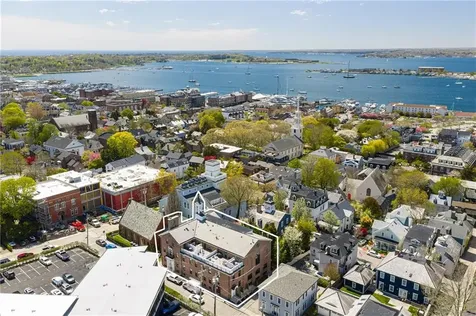 27 High Street Newport RI 02840